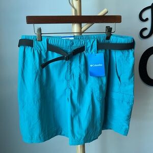 Columbia women’s elastic waist shorts NEW belted pockets size large